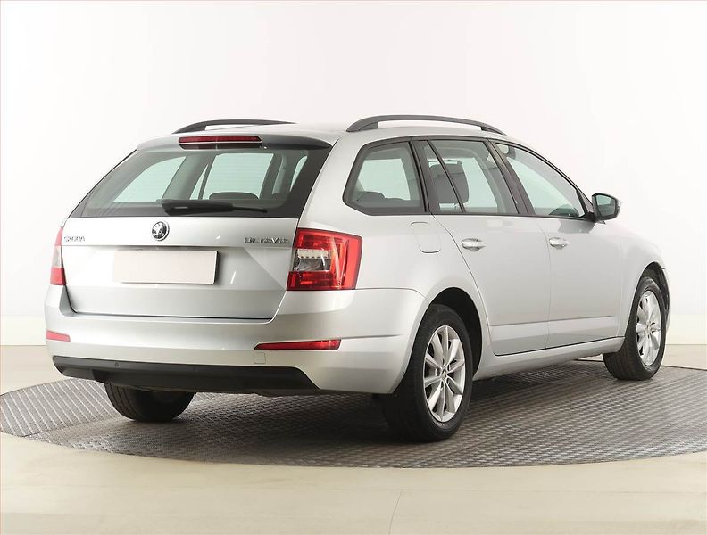 Škoda Octavia (2017) Ambition Plus 1.6 TDI - fotka 5 z 17