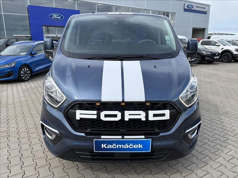 Ford Tourneo Custom 2,0 EcoBlue 125kW L2 - fotka 8 z 38