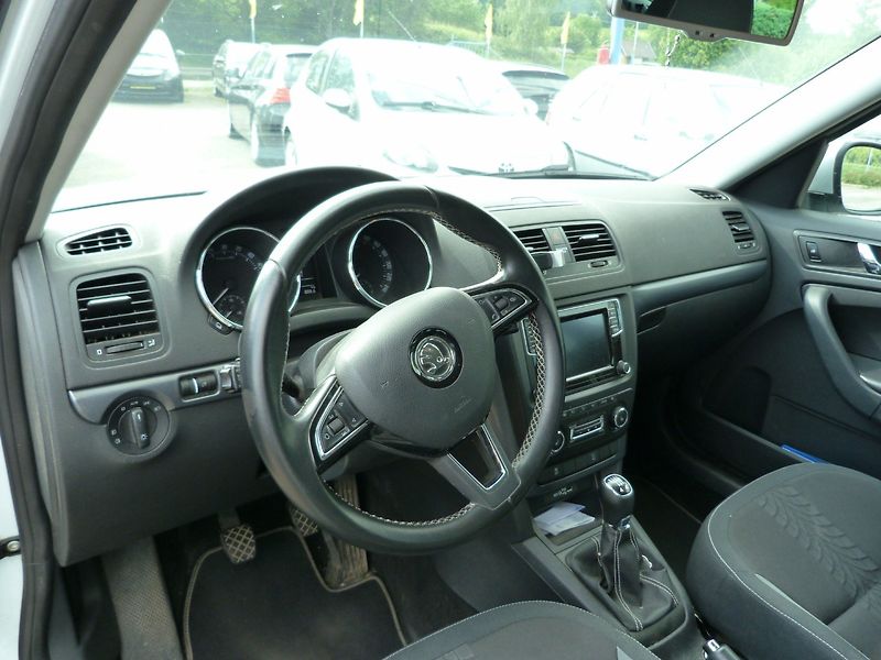 Škoda Yeti 2.0 TDI 4x4 103 kw - fotka 9 z 21