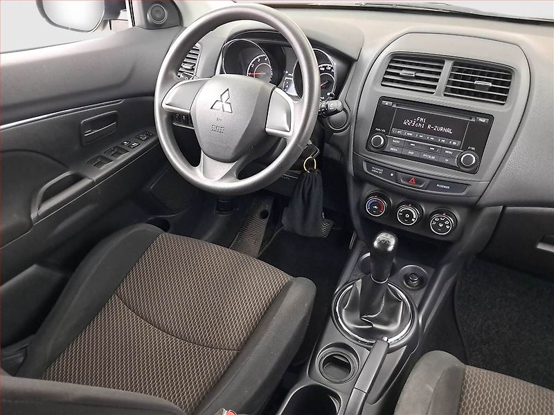 Mitsubishi ASX (2016) 1.6 MIVEC, ČR,1.maj - fotka 7 z 15