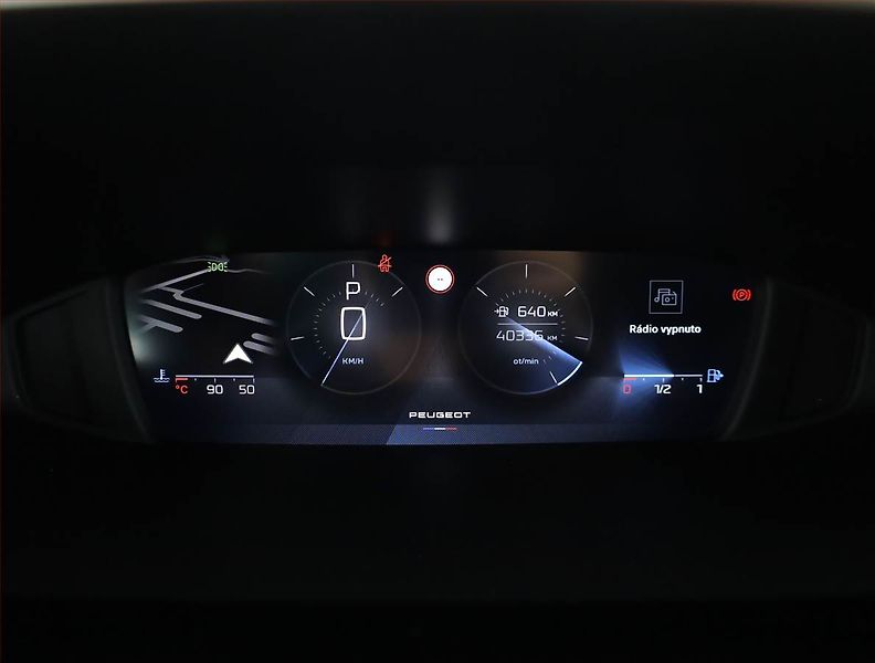 Peugeot 308 (2023) 1.5 BlueHDi, Automat - fotka 8 z 18
