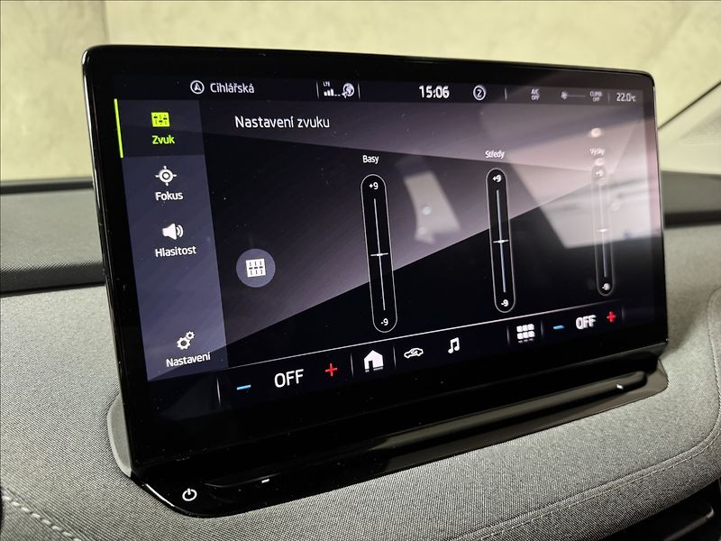 Škoda Enyaq 60 LED Matrix Kamera PDC - fotka 35 z 44
