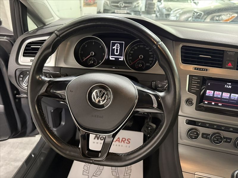 Volkswagen Golf 2,0   TDI 110KW NAVI SPORT ALU - fotka 9 z 45