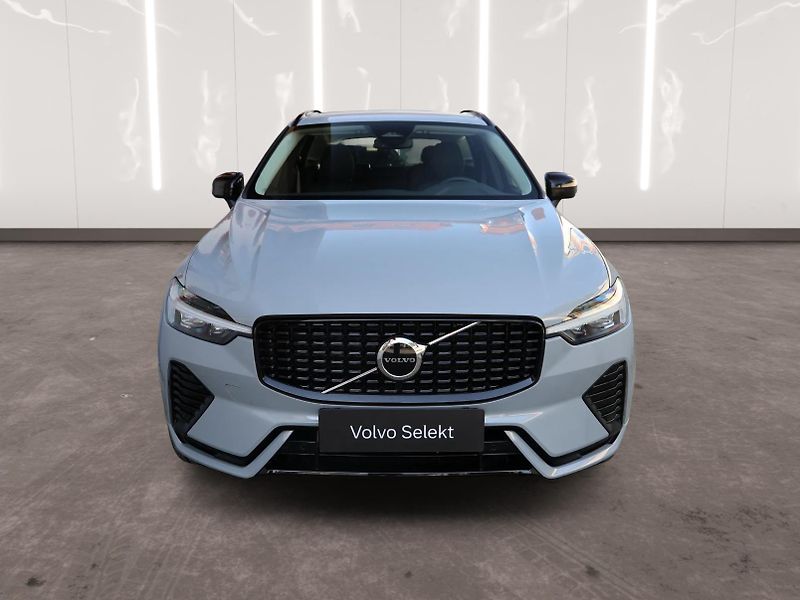Volvo XC60 (2025) Plus, B5 AWD Mild hybrid - fotka 6 z 21