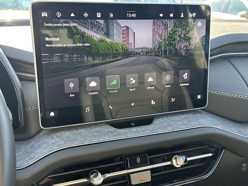 Škoda Kodiaq (2024) 2.0 TDI 4x4 DSG Exclusive Sele - fotka 23 z 36