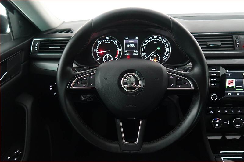 Škoda Superb (2016) Style 2.0 TDI, Automat, Navi - fotka 16 z 19