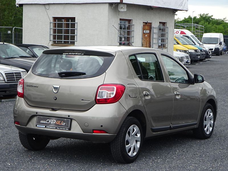 Dacia Sandero 1.2 55kW 2.MAJITEL ČR KLIMA - fotka 19 z 22