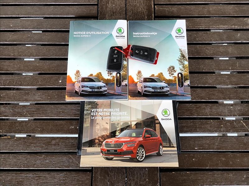Škoda Superb 1,4 Rezervace!TSI,PHEV,DSG,LED - fotka 50 z 50