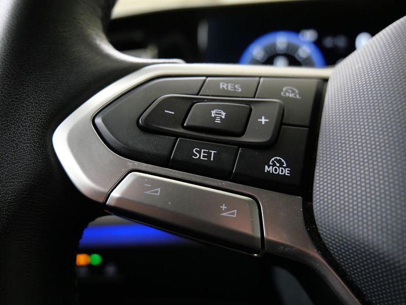Volkswagen Tiguan - fotka 15 z 25