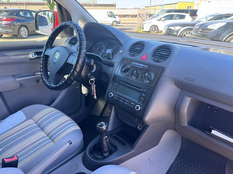 Volkswagen Caddy (2008) TRAMPER 1,9 TDI 77 KW 2. MAJ - fotka 36 z 48