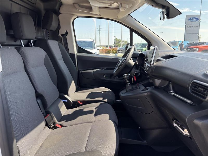 Opel Combo 1,5 CDTI 96kW L2 - fotka 16 z 37