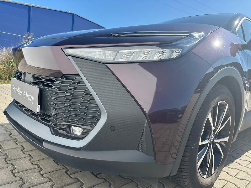 Toyota C-HR 1,8 HEV e-CVT Style - fotka 27 z 28