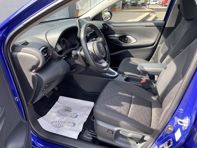 Toyota Yaris 1.5HEV, ČR-1m, Comfort, DPH - fotka 11 z 32