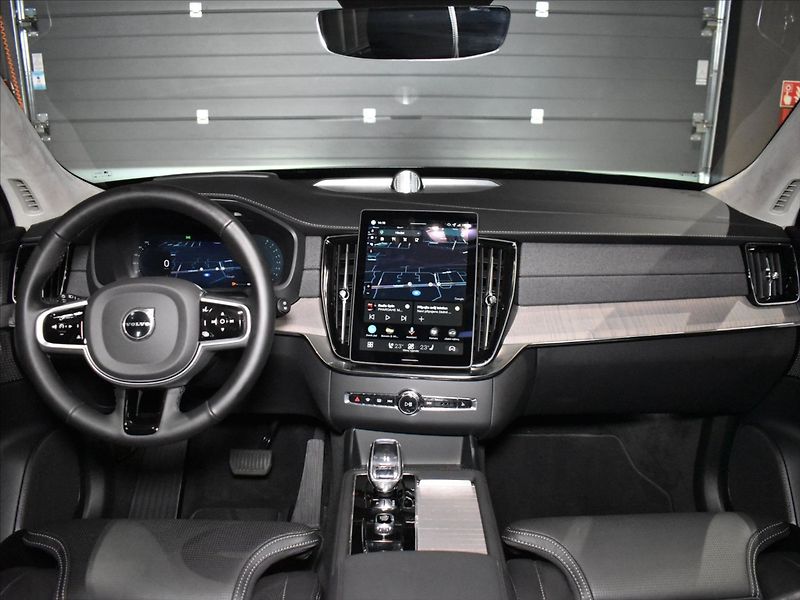 Volvo XC90 2,0 B5 AWD Ultra vzduch,Pano - fotka 14 z 27