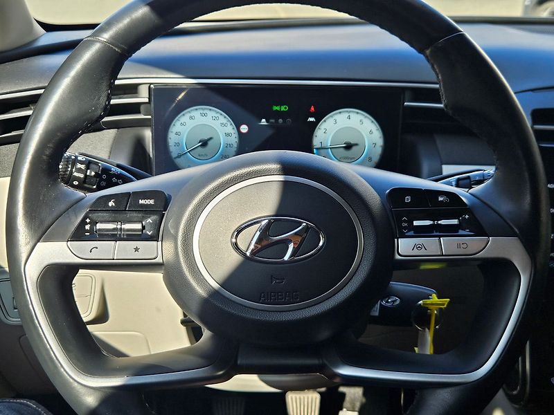 Hyundai Tucson 1,6 T-GDi 110kW, Smart, 1.maj. - fotka 17 z 37