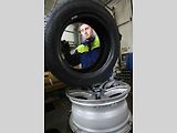 Povinnost používat zimní pneumatiky v zimním období daná zákonem.