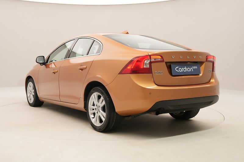 Volvo S60 D3 SUMMUM REZERVACE - fotka 10 z 46