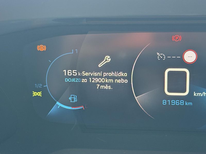 Peugeot 2008 GT 1.2 PureTech 130 S&S MAN6 - fotka 14 z 29