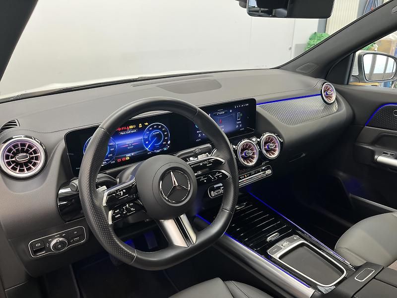 Mercedes-Benz EQA 250+ - fotka 10 z 22