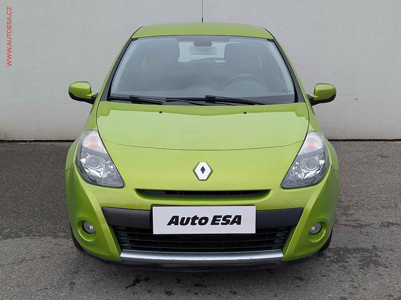 Renault Clio (2009) 1.2i, AAC - fotka 2 z 15