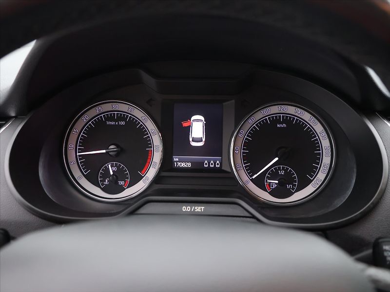 Škoda Octavia 2,0 TDI 110kW DSG Style LED - fotka 16 z 26