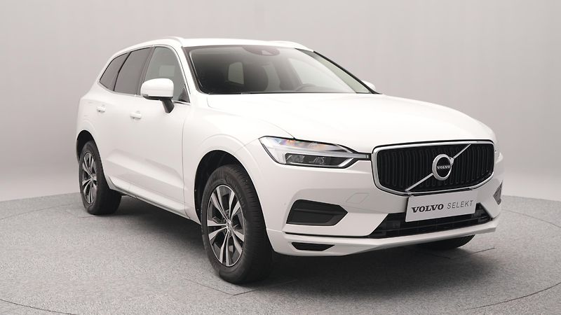 Volvo XC60 B4 AWD MOMENTUM PRO AUT CZ - fotka 8 z 37