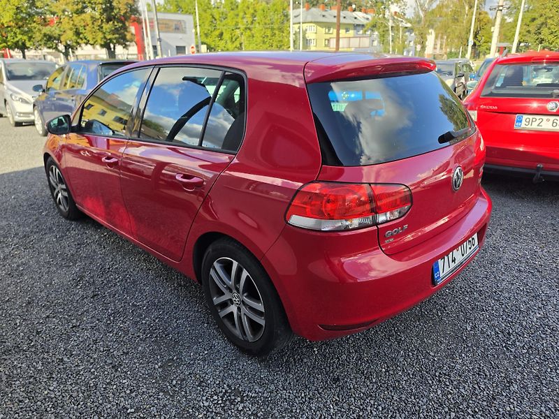 Volkswagen Golf 1.2 TSI  - fotka 3 z 26