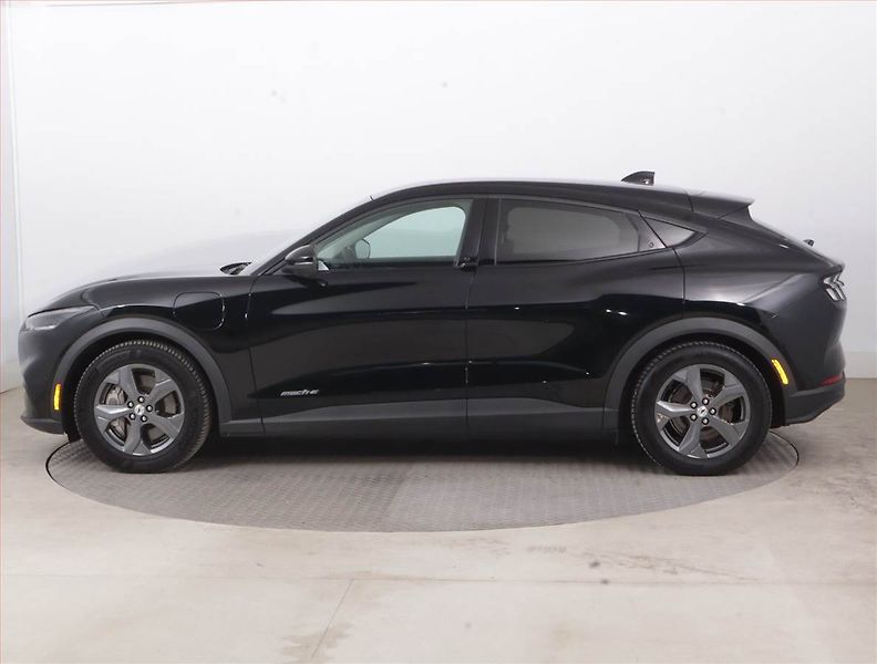 Ford Mustang Mach-E (2021) Standard Range RWD, SoH 94% - fotka 3 z 20