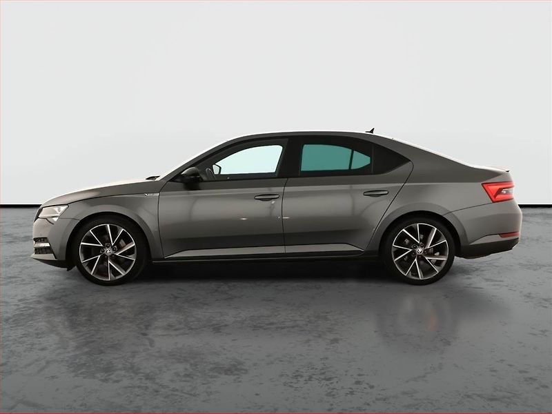 Škoda Superb (2022) Sportline 2.0 TDI - fotka 3 z 20