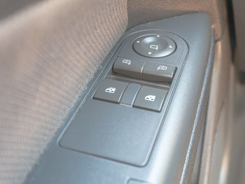 Opel Astra (2007) 1.4i 66KW KUPÉ – SERVISKA - fotka 23 z 40