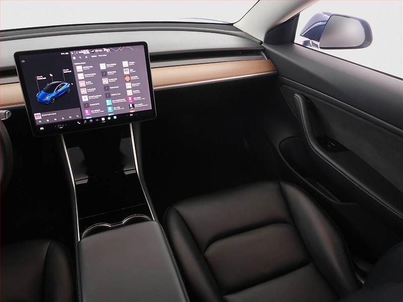Tesla Model 3 (2019) Long Range 4WD 82kWh, SoH 84% - fotka 8 z 21