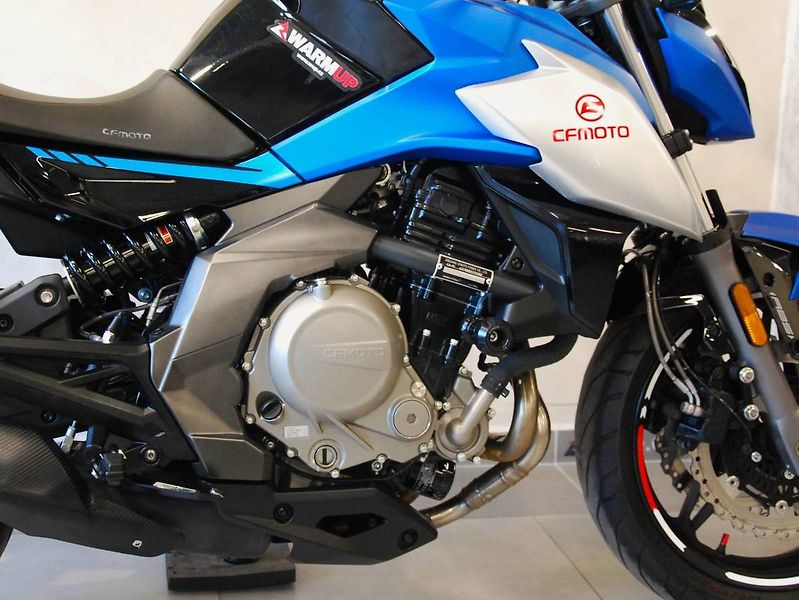 CFMOTO 650 NK (2022) 650NK - hezký stav, původ ČR - fotka 6 z 20