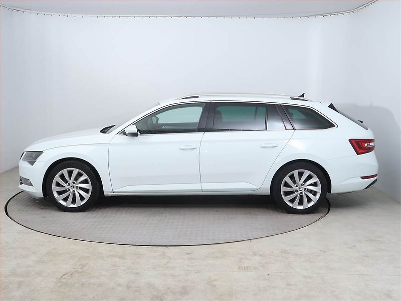 Škoda Superb (2018) Style Plus 2.0 TDI, 4X4 - fotka 3 z 12