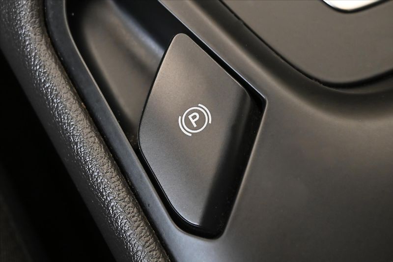 Ford Mondeo 2,0 TDCi 110 kW AT8 Titanium Z - fotka 26 z 33