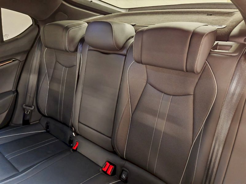 Škoda Superb (2025) 2.0 TDI 142 kW DSG 4x4 Sportli - fotka 28 z 35