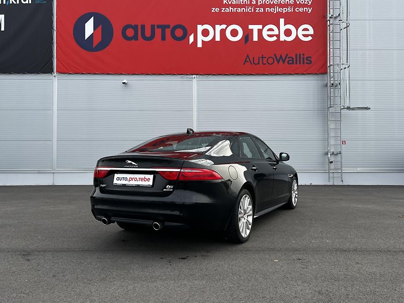 Jaguar XF 3.0 Aut. 380HP! S AWD Edition  - fotka 4 z 25