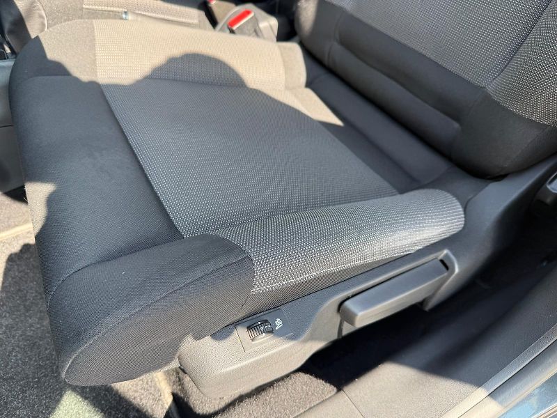 Citroën C4 Cactus 1.6 BlueHDi 73kW - fotka 14 z 27