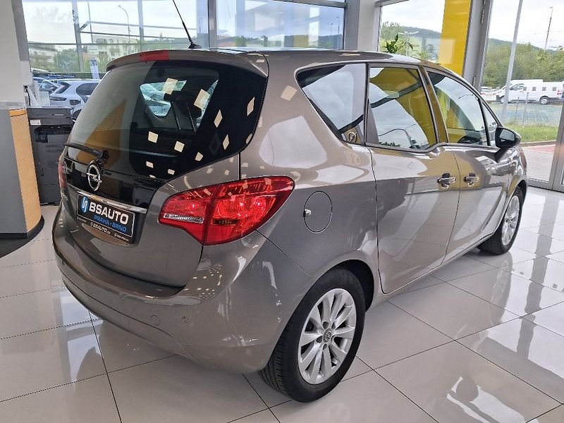 Opel Meriva 1.4i 74kW 2012 - fotka 6 z 15