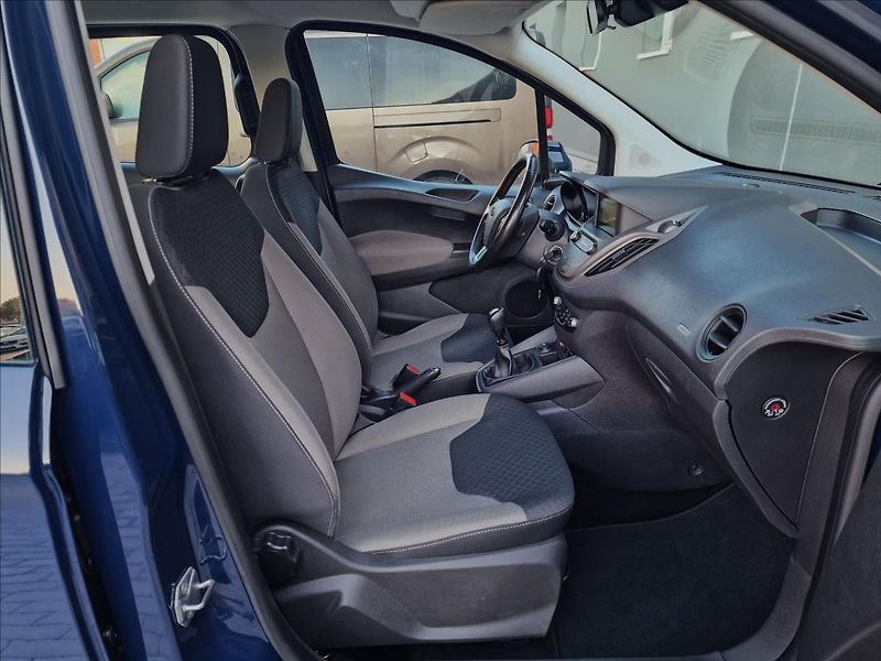 Ford Tourneo Courier 1.5TDCi 74kW Trend,ČR,1.Maj. - fotka 14 z 50