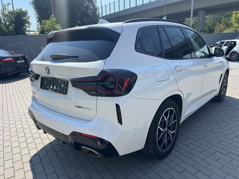 BMW X3 30e M Sport xDrive Laser - fotka 4 z 17