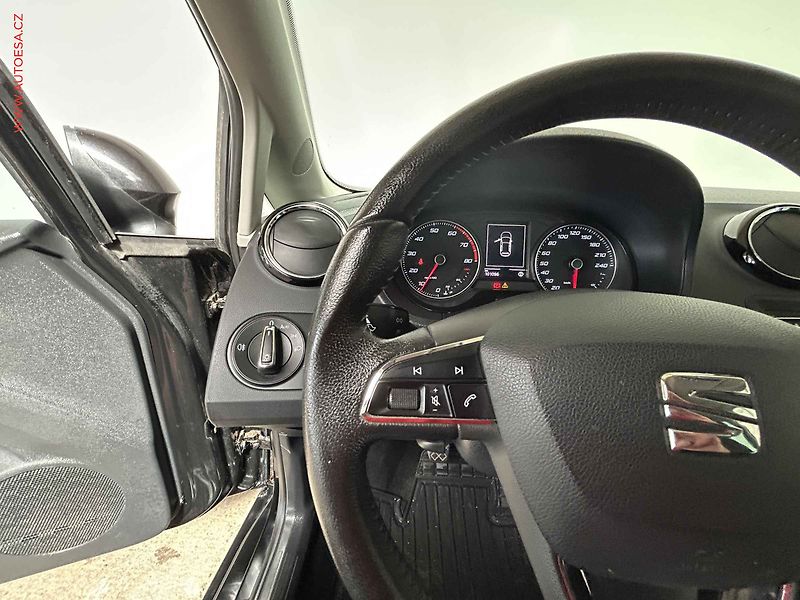 Seat Ibiza (2015) 1.2 TSi, Style - fotka 16 z 17