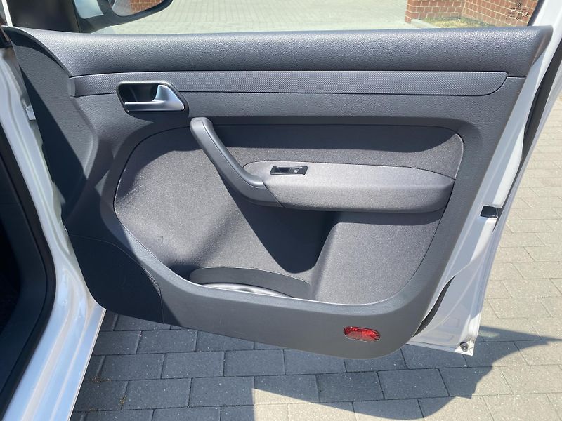 Volkswagen Caddy (2012) 1.2TSi,KLIMA, TEMP,VÝB.STAV!! - fotka 22 z 35