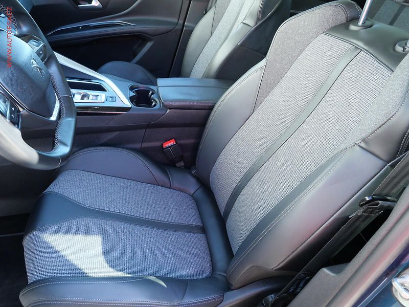 Peugeot 5008 (2018) 1.6HDi, ČR, AT, LED, navi - fotka 9 z 20