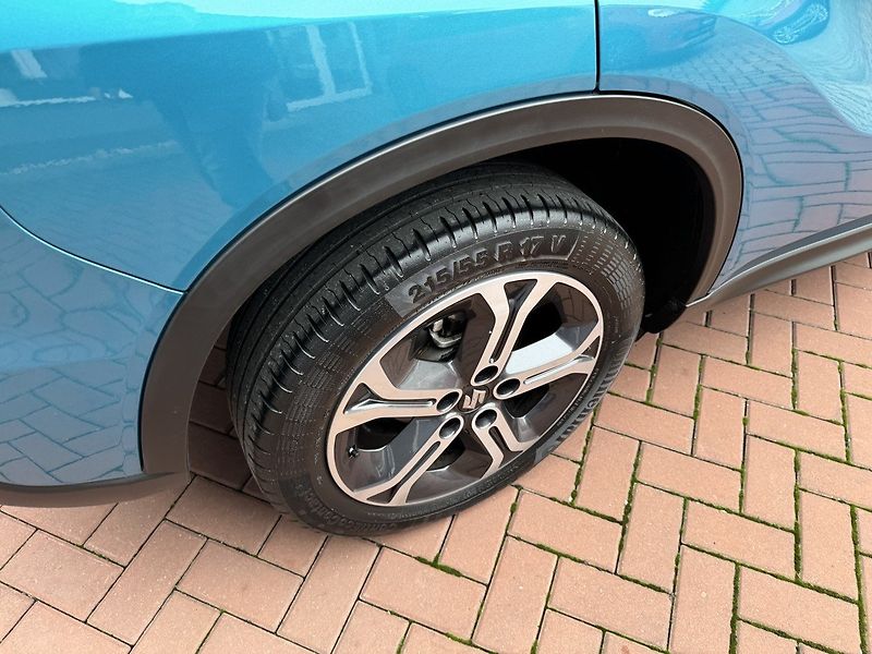 Suzuki Vitara (2015) 1.6i VVT LED Navi Pano Kamera - fotka 47 z 49