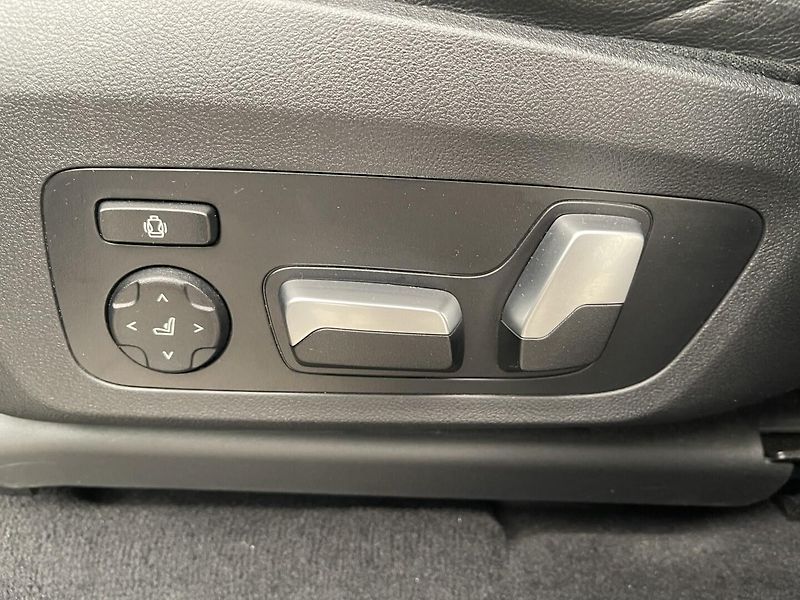 BMW X3 2.0 TDi 4x4 Mpaket - fotka 29 z 34