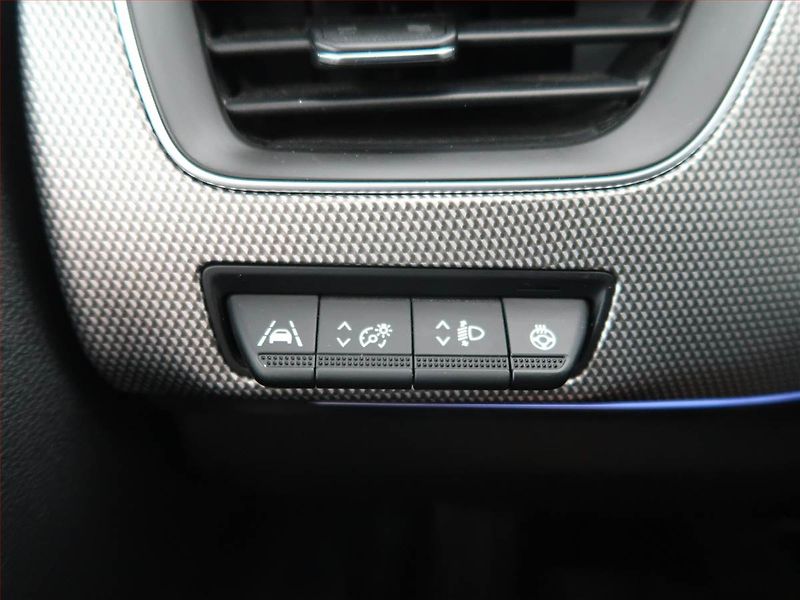 Renault Arkana (2022) E-Tech - fotka 17 z 19