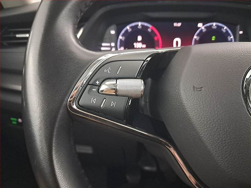 Škoda Octavia (2023) Ambition 2.0 TDI, ČR,1.maj - fotka 16 z 18