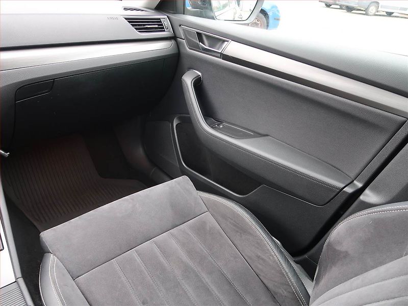 Škoda Superb (2020) 2.0 TDI, 4X4, Automat, Kůže - fotka 8 z 19
