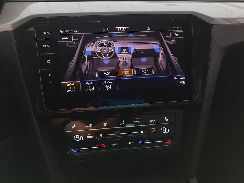 Volkswagen Passat Variant (2023) 2.0 TDI (110kW/150k) DSG, Busi - fotka 14 z 26