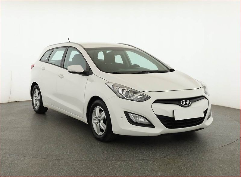 Hyundai i30 (2012) 1.6 GDI, Serv.kniha, Tempomat - fotografie inzerátu